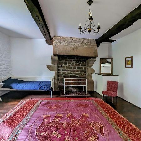 Les Gites De La Cabache Montaigu-les-Bois Luaran gambar