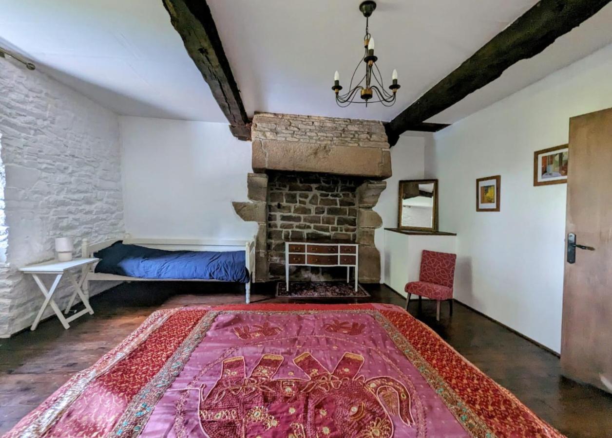 Les Gites De La Cabache Montaigu-les-Bois Luaran gambar